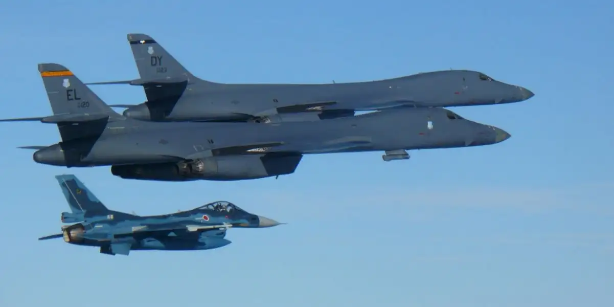 USAF B-1B LANCER BOMBERS FLEW TO SOUTH KOREA. ONCE AGAIN.