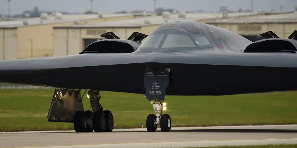 COOL PHOTOS SHOW B-2 SPIRIT STRATEGIC BOMBERS TAKING PART IN USSTRATCOM EXERCISE GLOBAL THUNDER 18