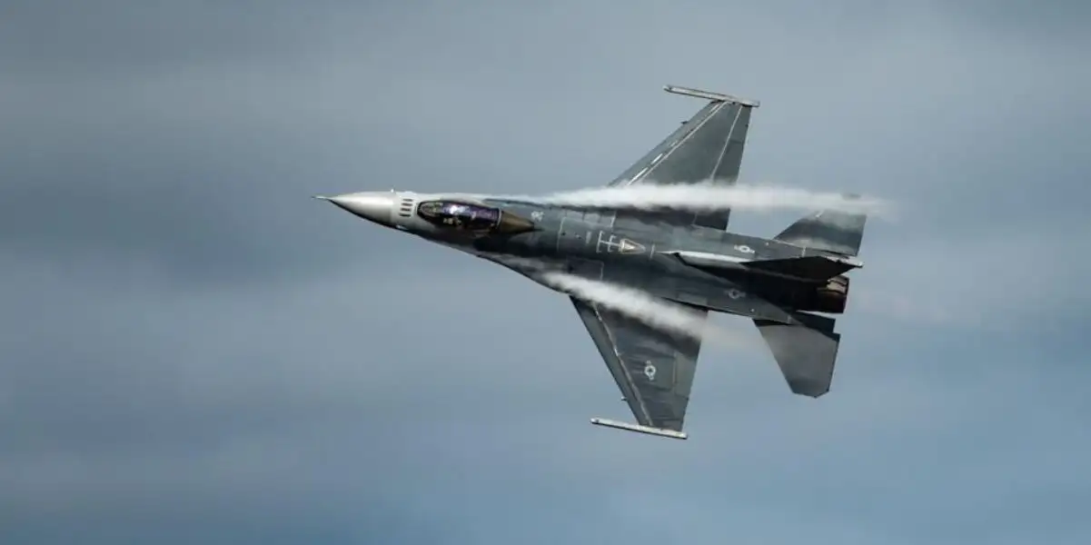 USAF F-16 pilots cautioned by New Zealand authorities for flying “close to tree level” over Fox Glacier