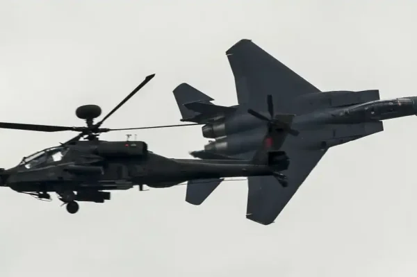 Attack Helicopter Crews explain why an Attack Helicopter (if properly flown) would defeat most fighter airplanes in 1v1 air combat
