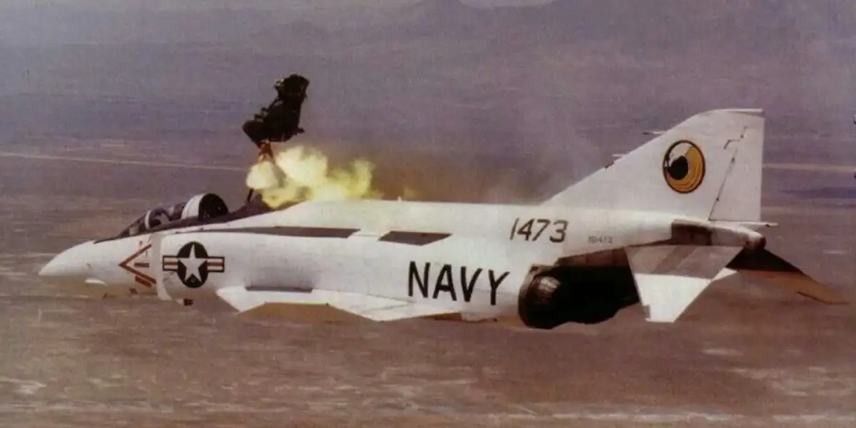 US Naval Aviator explains how you can bail out if your ejection seat fails while your aircraft is flying at supersonic speed