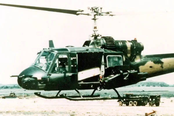 The anti-tank UH-1: the Huey armed with BGM-71 TOW guided missiles