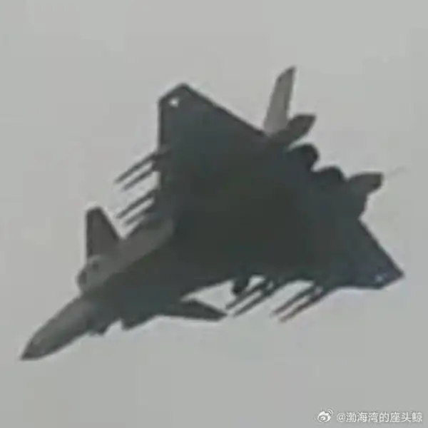J-20’s New ‘Beast Mode’ Configuration Optimises it For Novel Missions