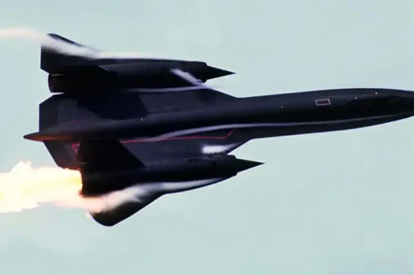 When a Crippled SR-71 Overflew Hanoi at 41k feet under Mach 1 North Vietnamese didn’t shoot it down because they thought it was booby trapped with a nuclear weapon